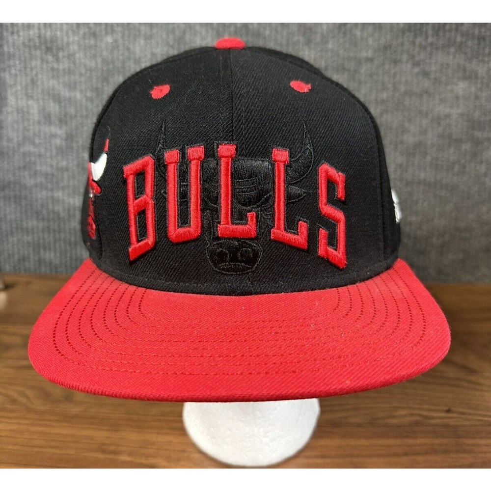 Adidas Chicago Bulls NBA Snapback Hat Red Black Wool Blend Flat Brim Cap OSFA